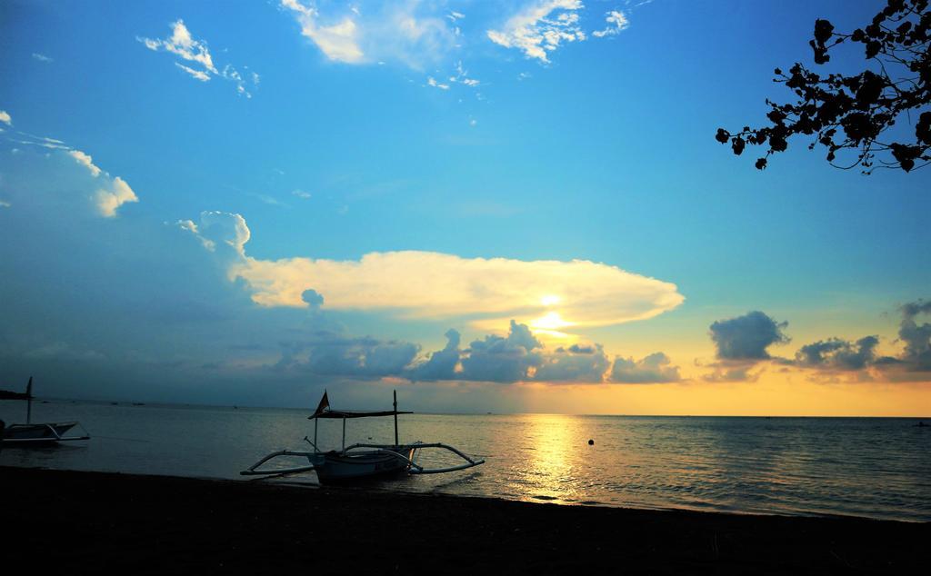 Bali Taman Beach Resort & Spa Lovina Buleleng  Ngoại thất bức ảnh